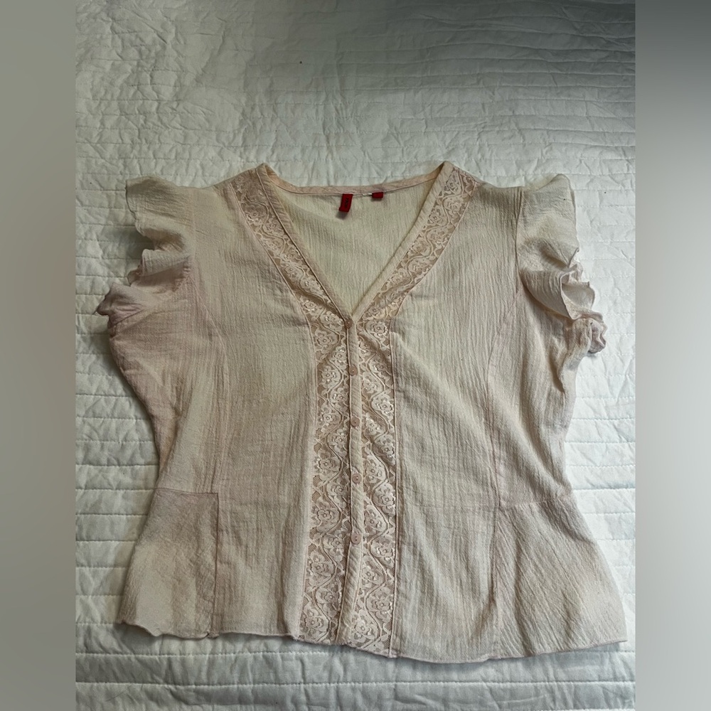 Friends pink lace top